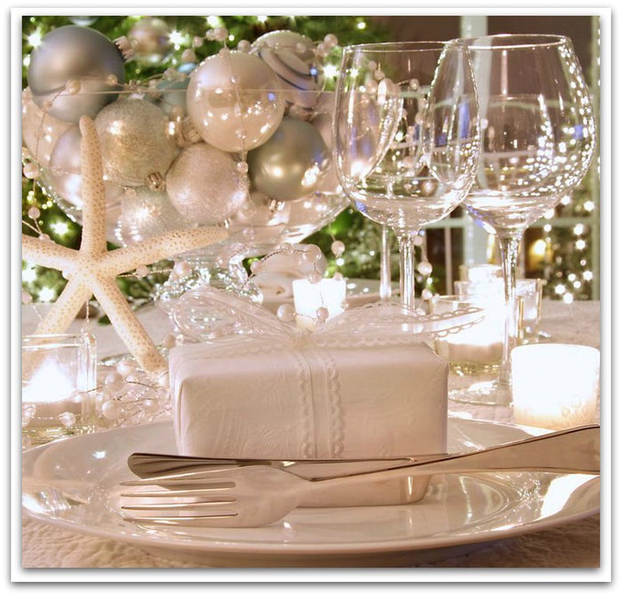 FESTIVE HOME DECOR SPARKLES THE WHOLE YEAR THROUGH