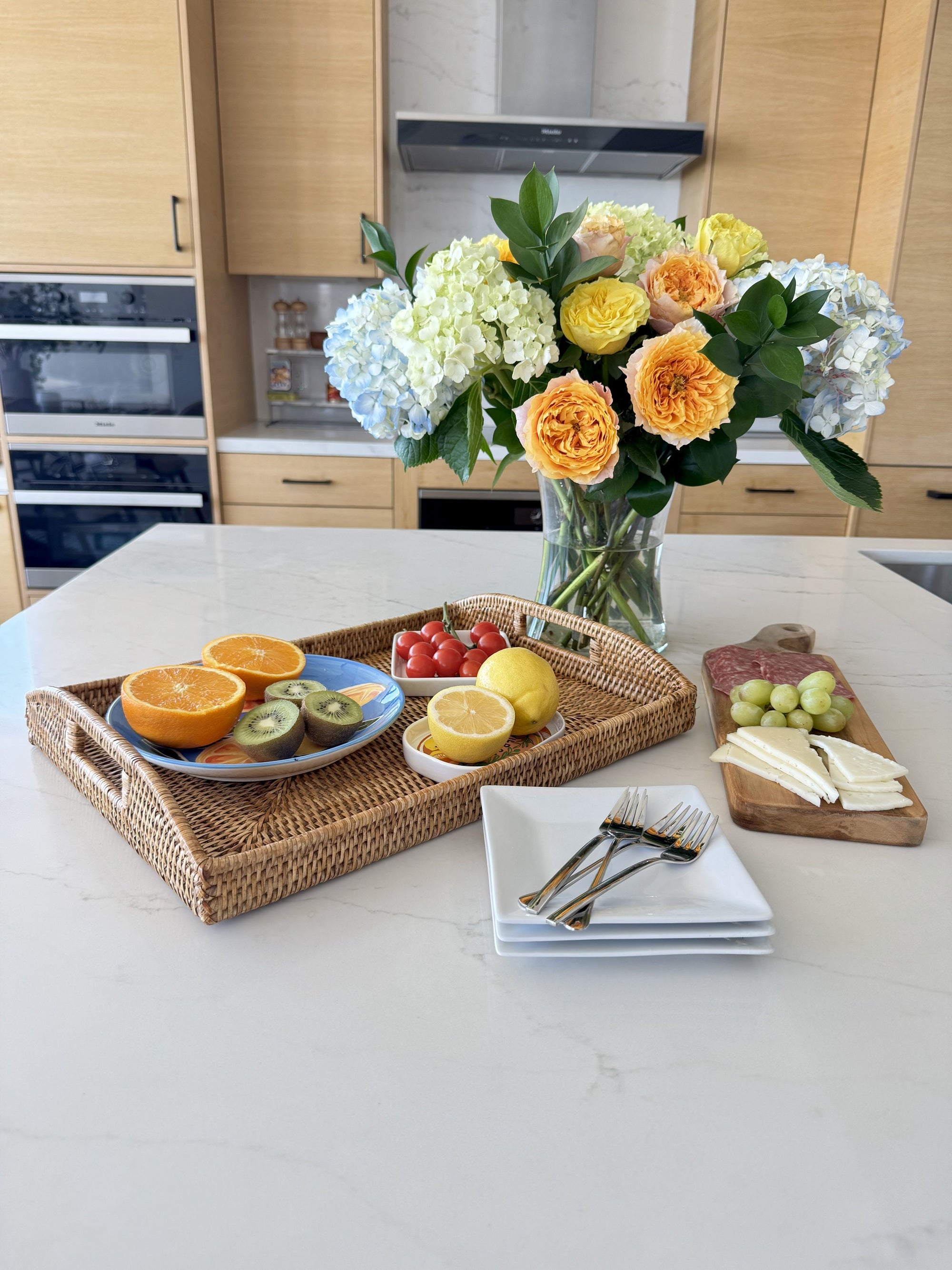 La Jolla Rectangular Rattan Serving Tray