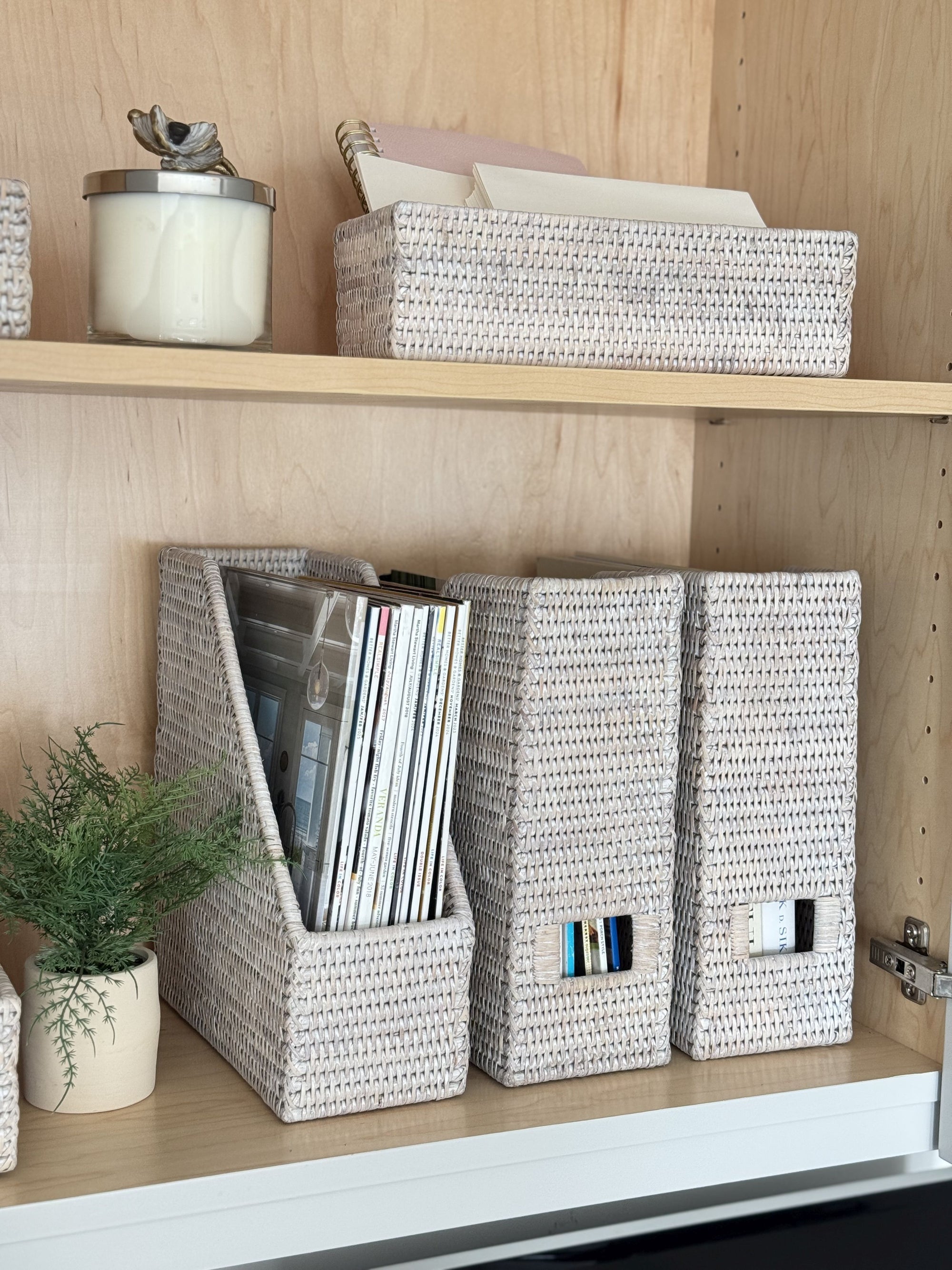 La Jolla Rattan Magazine File