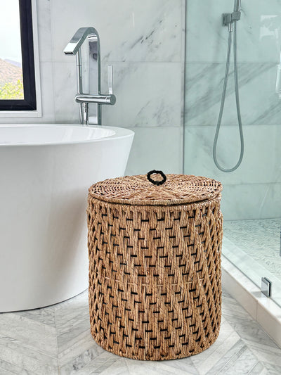 Round Lidded Vertical Weave Seagrass Laundry and Storage Basket with Liner