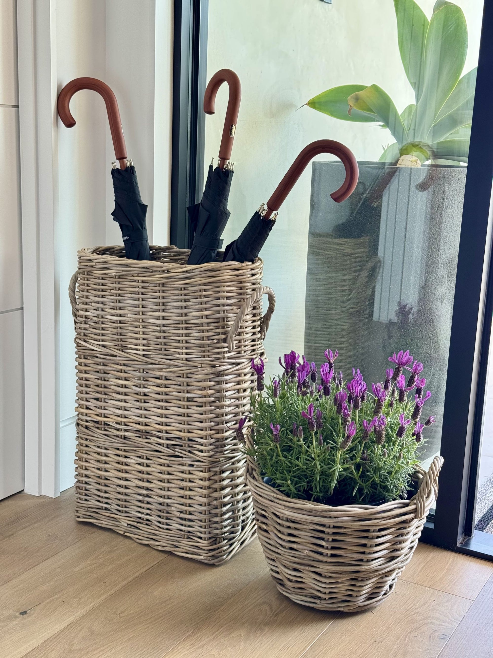 Oval Kobo Umbrella Holder with Galvanized Tin Drip Tray and Handles, Gray Brown