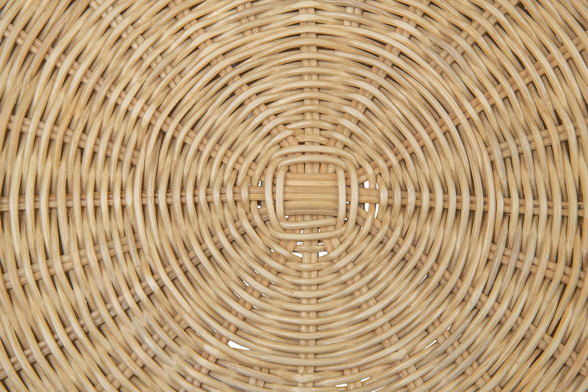 Buru Round Wicker Side- & End-Table, Natural